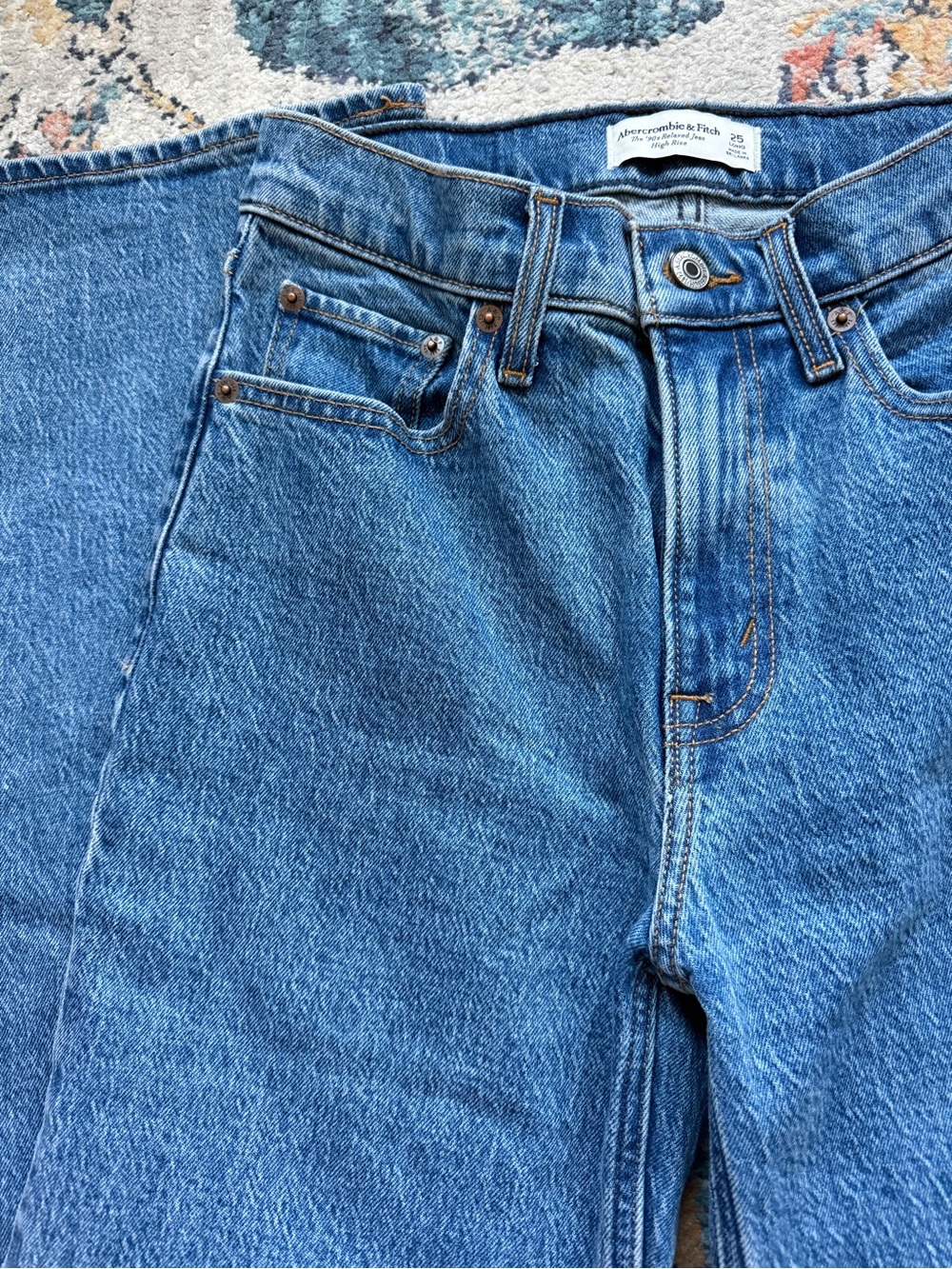 Abercrombie & Fitch High Rise 90s Relaxed Denim Jeans